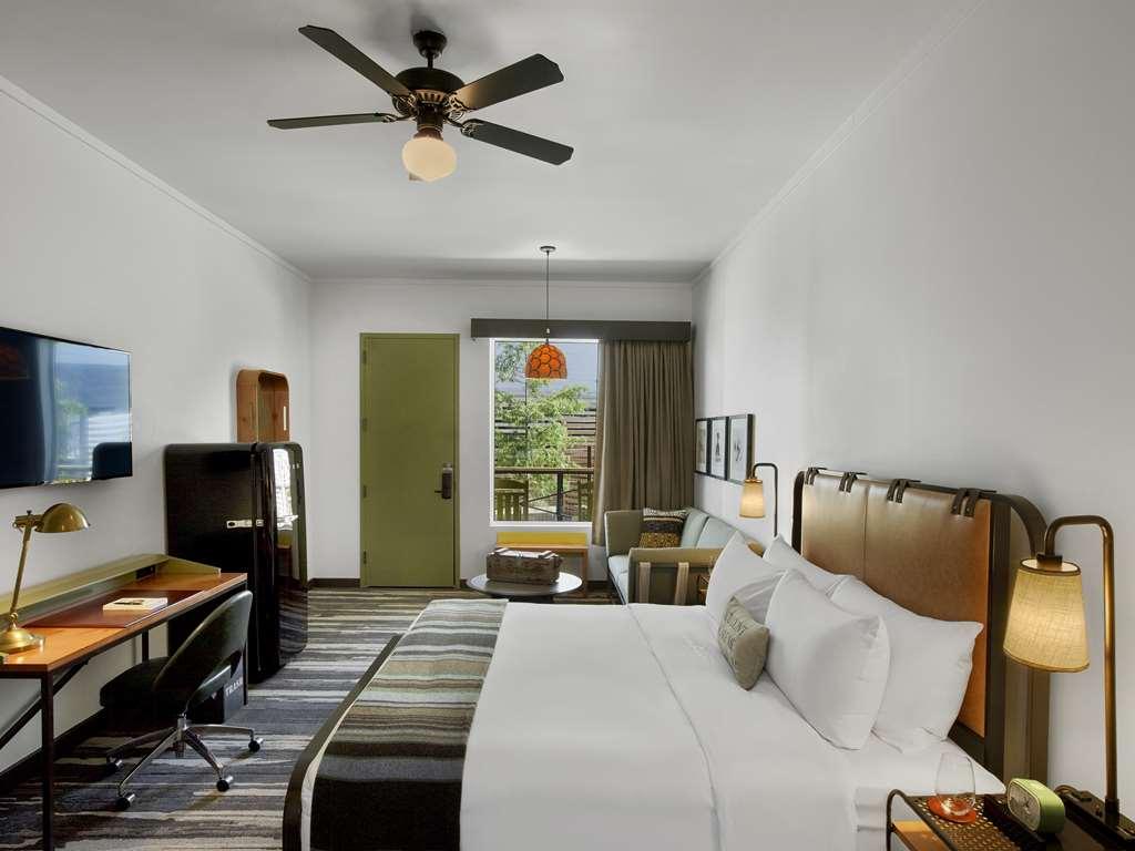 Hotel Cavalry Court, By Valencia Collection 4*