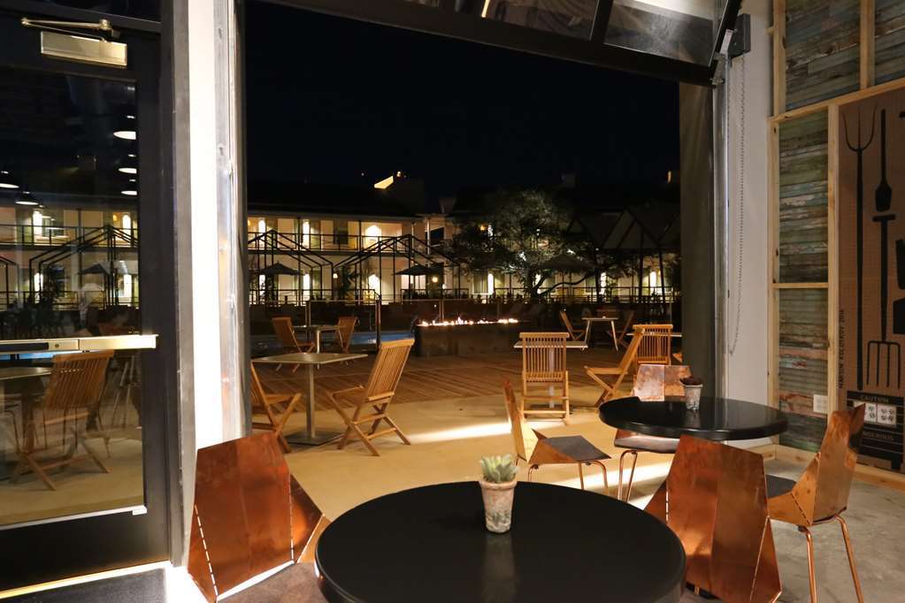 Hotel Cavalry Court, By Valencia Collection 4*