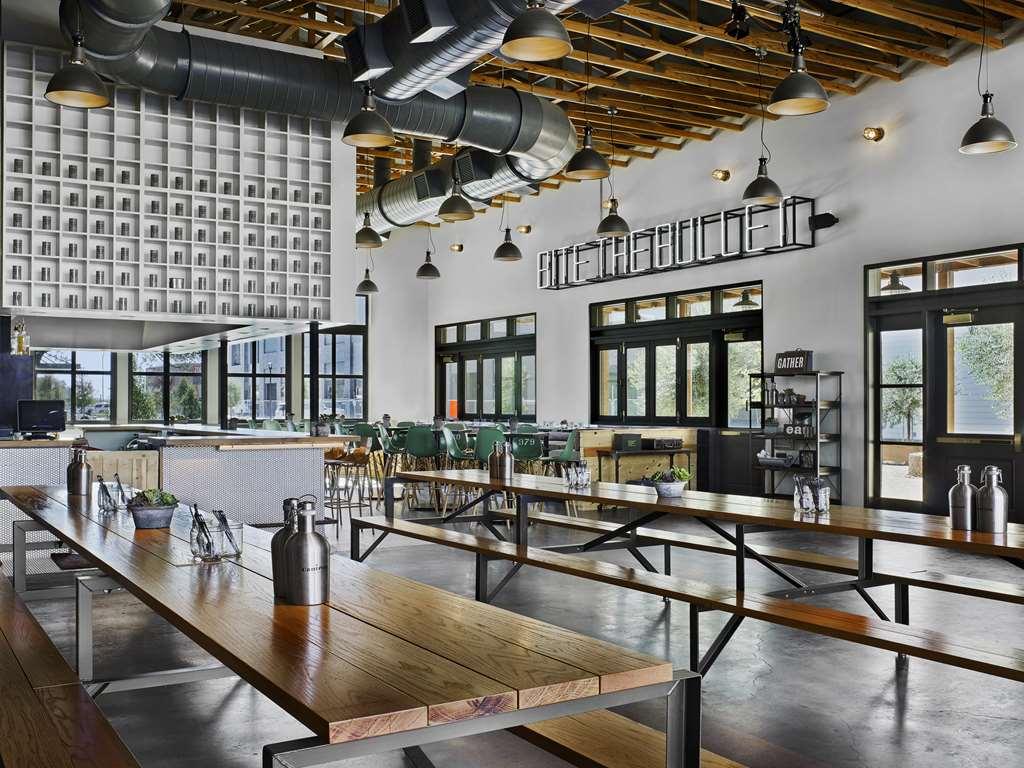 Cavalry Court, By Valencia Collection 4* College Station
