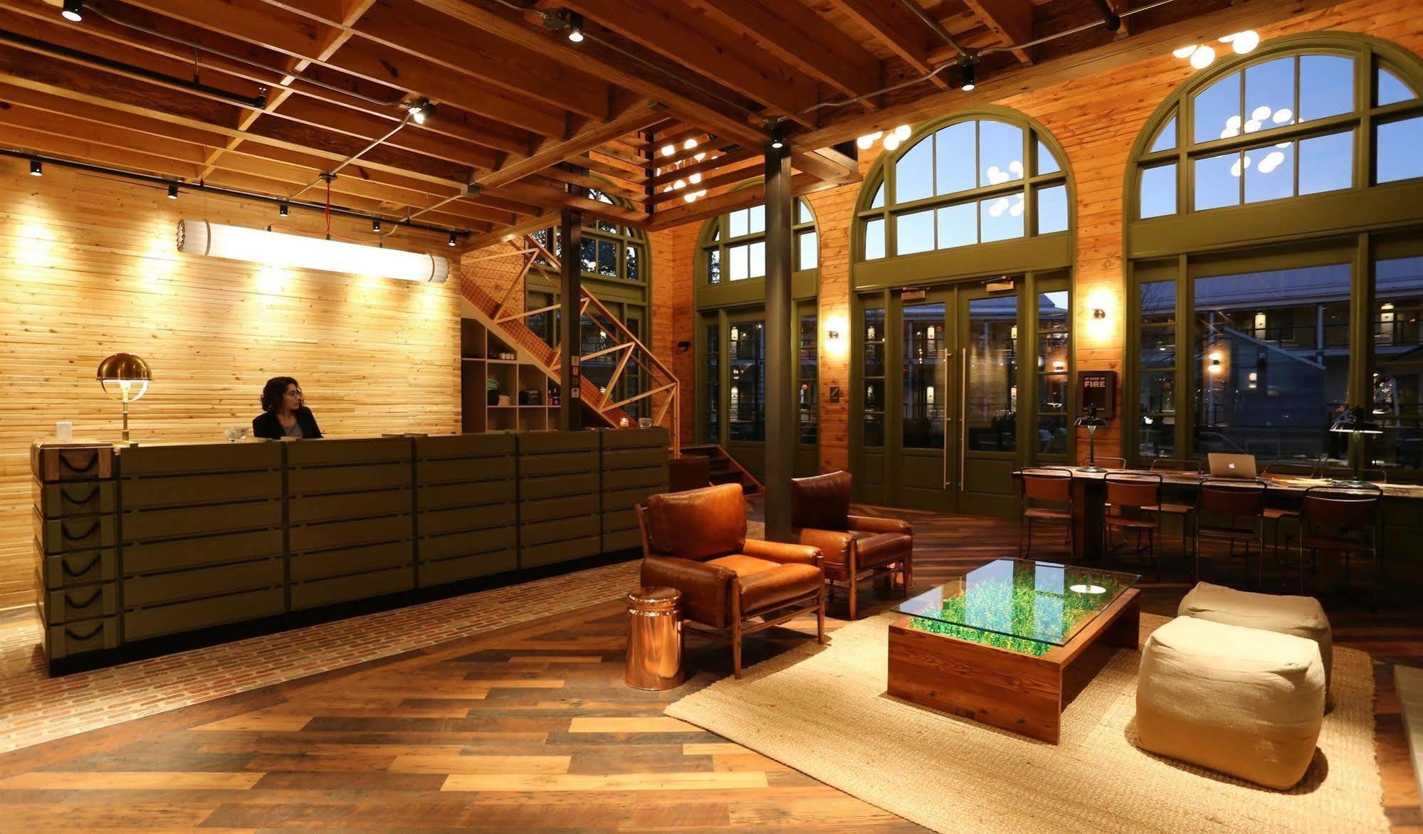 Hotel Cavalry Court, By Valencia Collection 4*